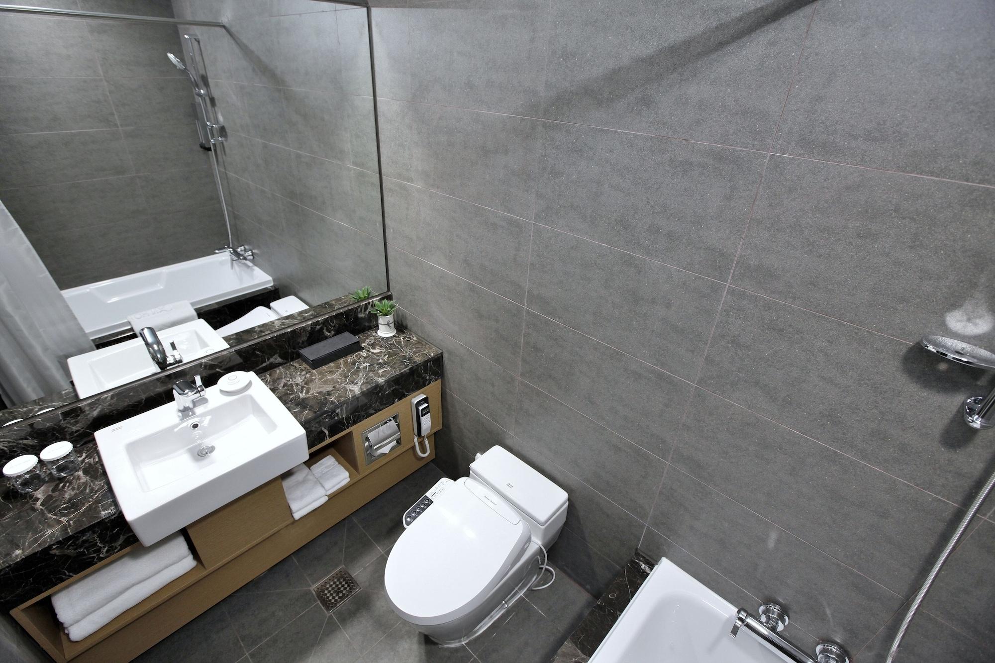 On City Hotel Cheonan Buitenkant foto